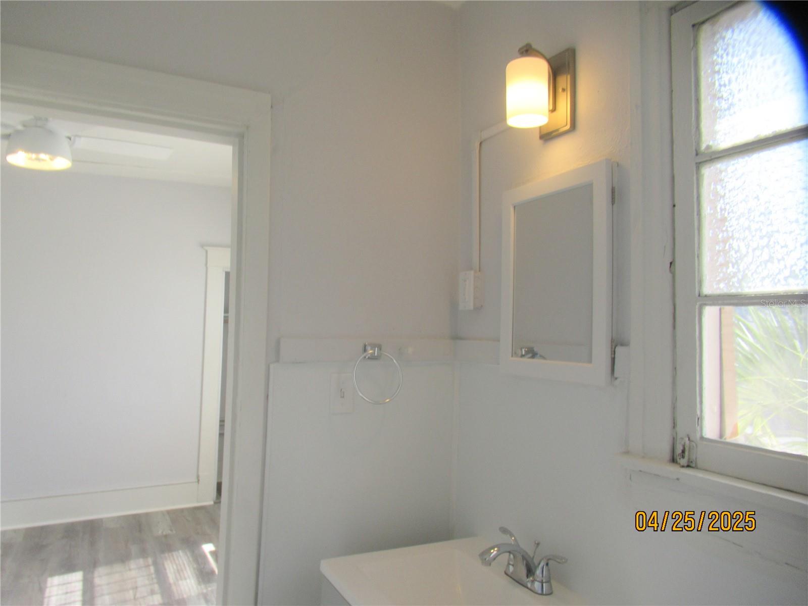 Image 20 of 25 For 730 4th Avenue N 2a