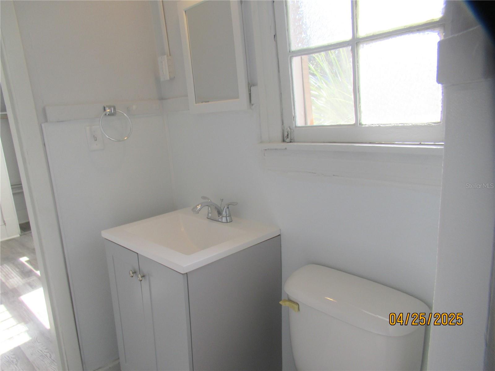 Image 21 of 25 For 730 4th Avenue N 2a