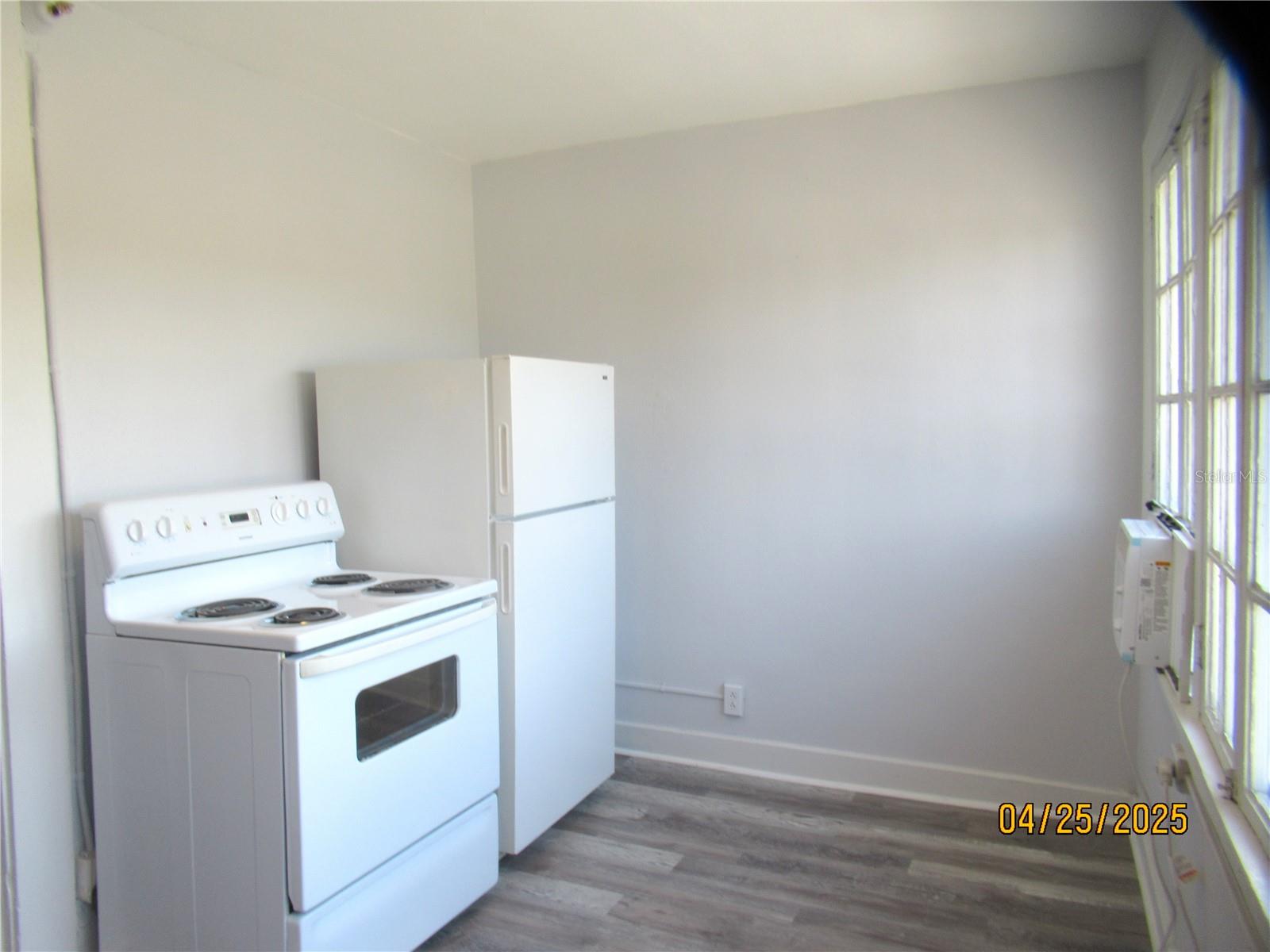Image 24 of 25 For 730 4th Avenue N 2a
