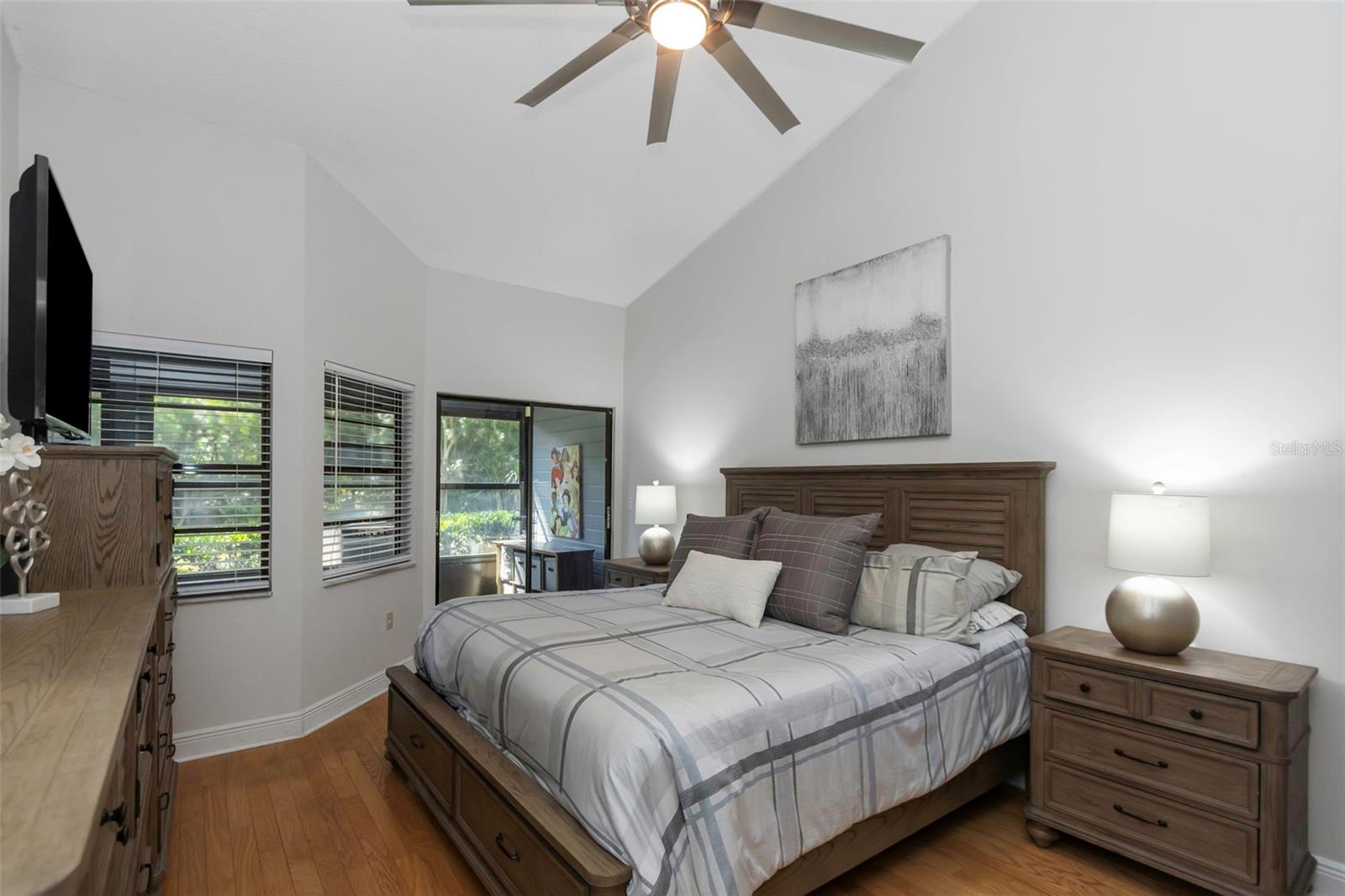 Image 14 of 29 For 200 Pinewinds Boulevard