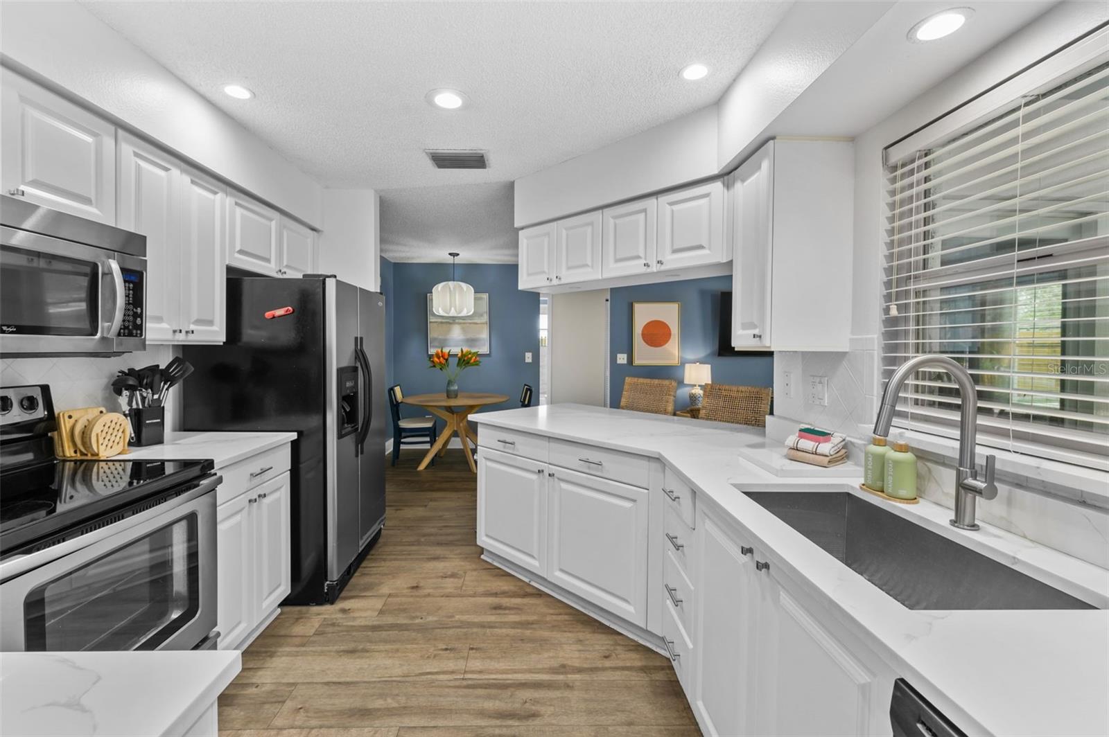 Image 10 of 47 For 1394 Stonehenge Way