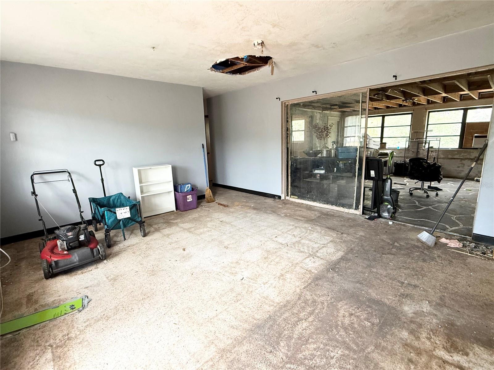Image 7 of 26 For 6715 16th Street N