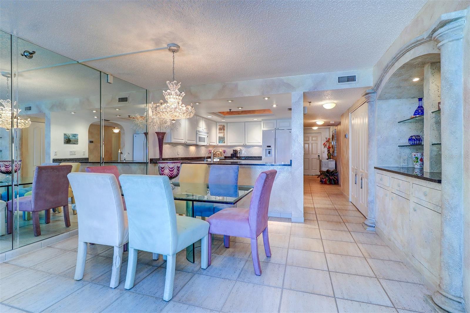 Image 10 of 46 For 2504 Gulf Boulevard 201