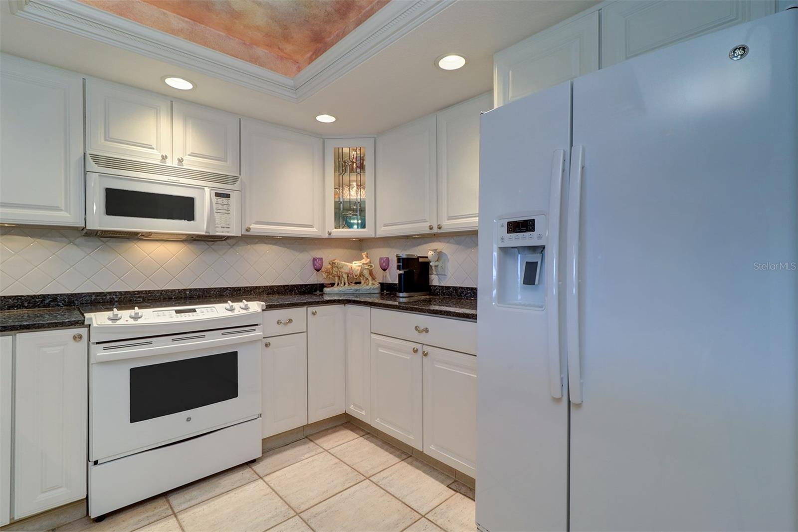 Image 17 of 46 For 2504 Gulf Boulevard 201