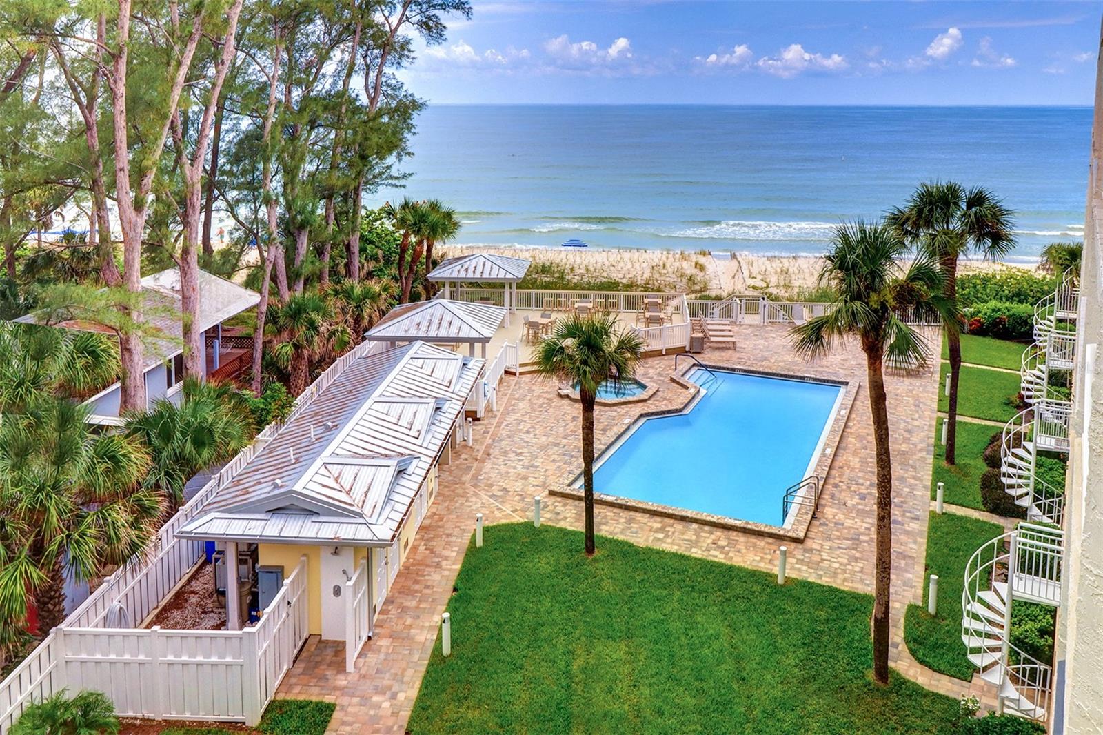 Image 29 of 46 For 2504 Gulf Boulevard 201