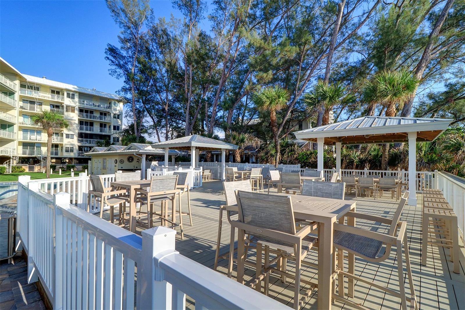 Image 33 of 46 For 2504 Gulf Boulevard 201