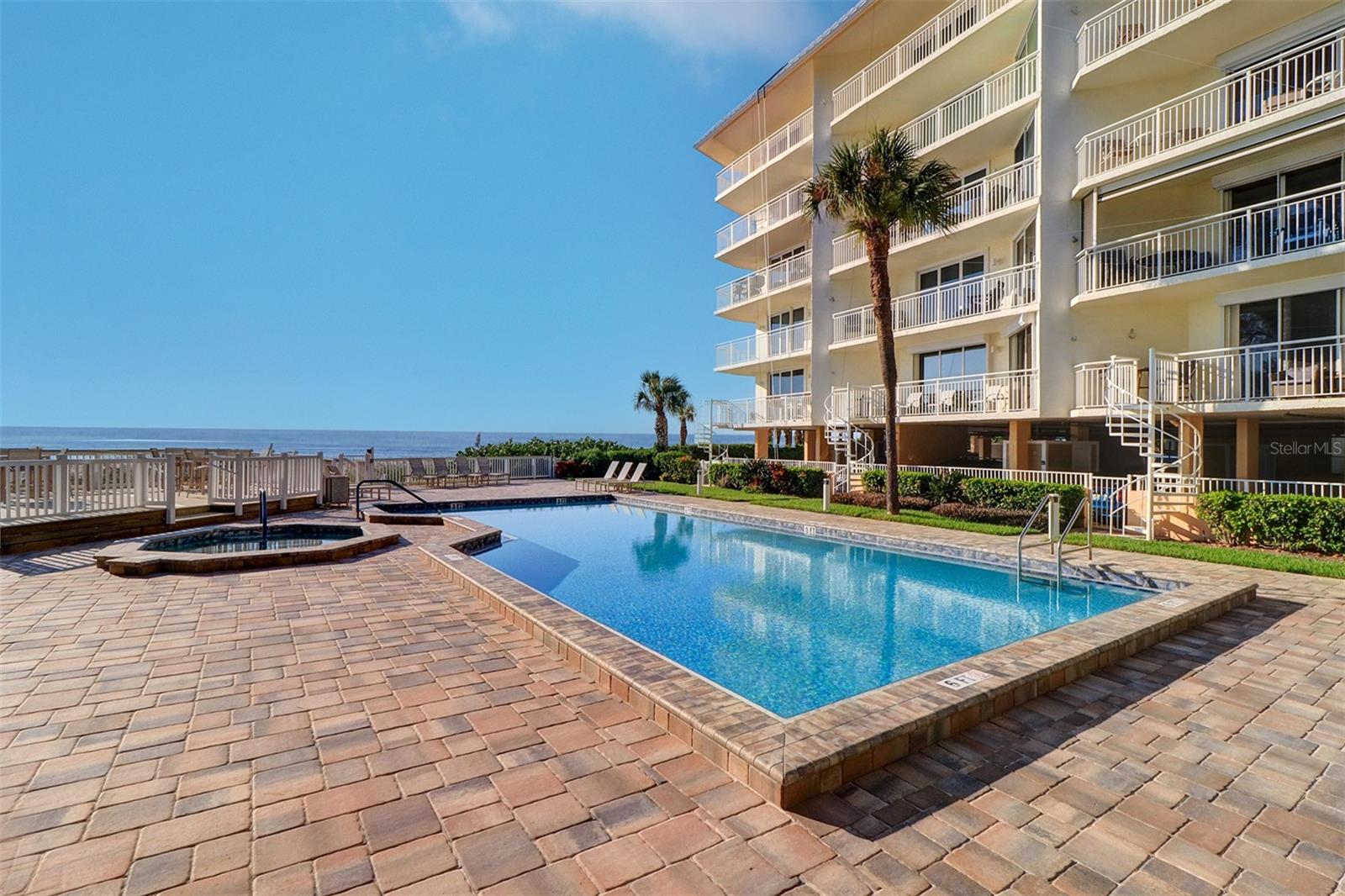 Image 36 of 46 For 2504 Gulf Boulevard 201