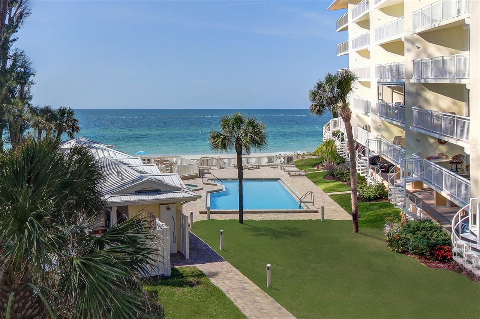 Image 8 of 46 For 2504 Gulf Boulevard 201