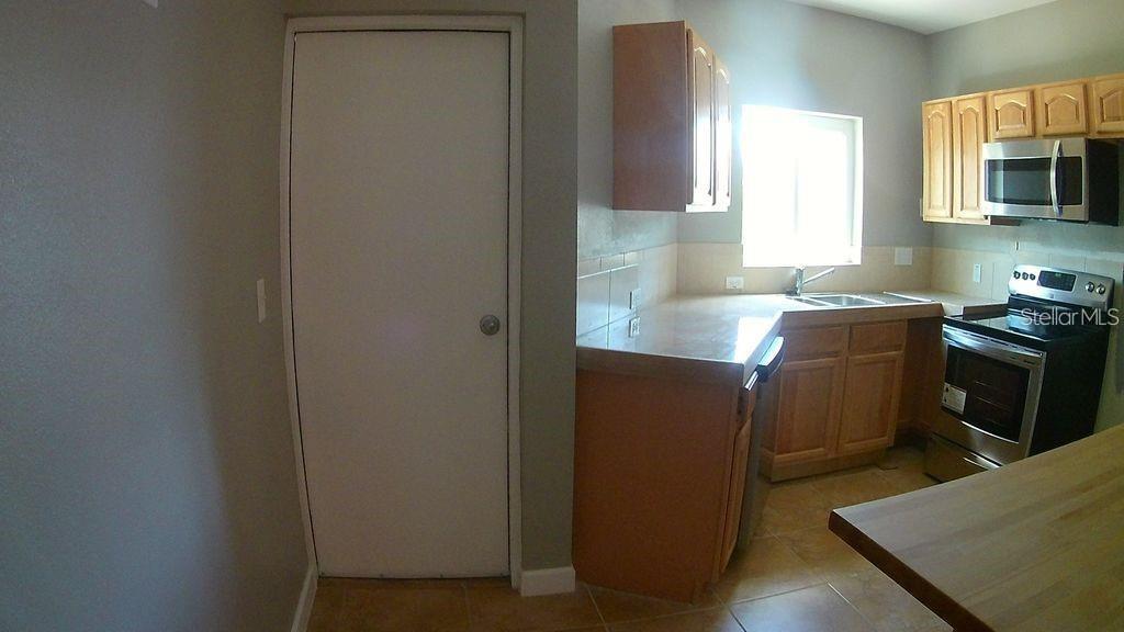 Image 5 of 10 For 57 25th Street N