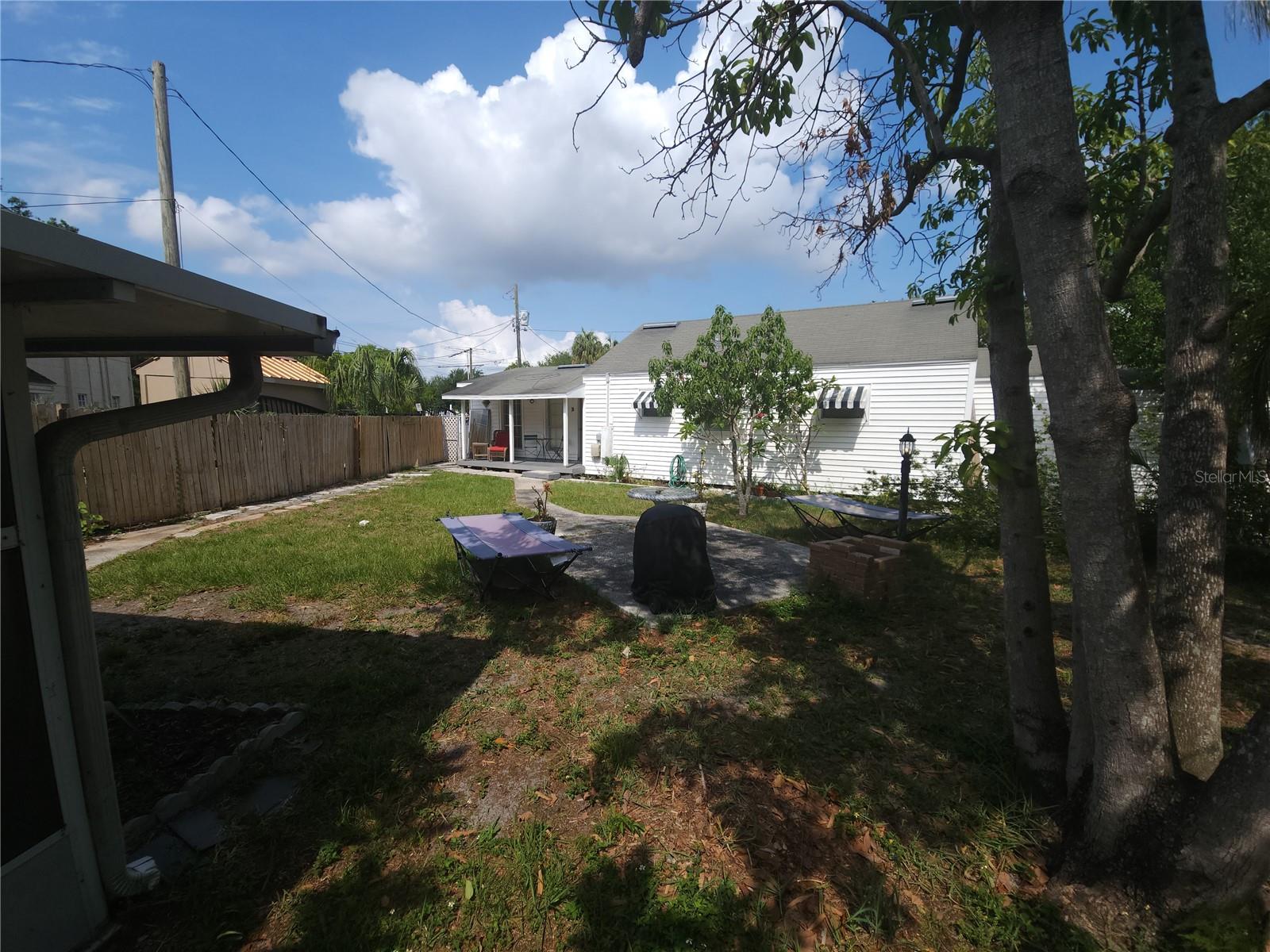 Image 6 of 33 For 116 Arrawana Avenue