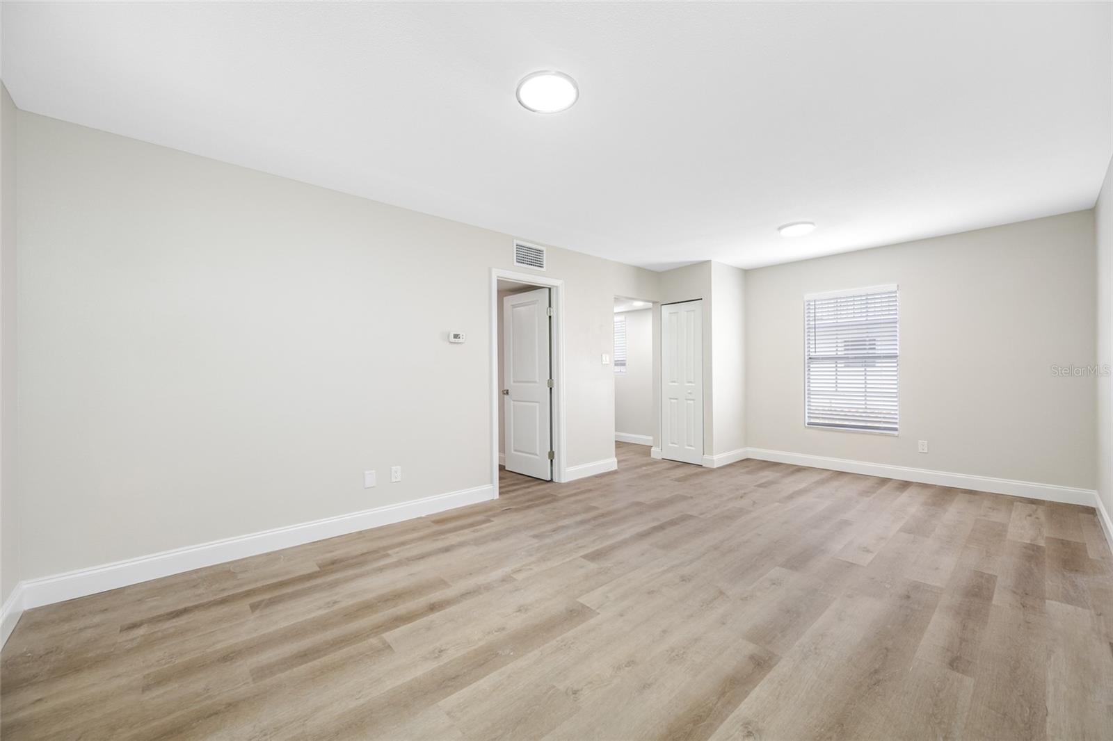 Image 6 of 15 For 155 Davis Boulevard 1