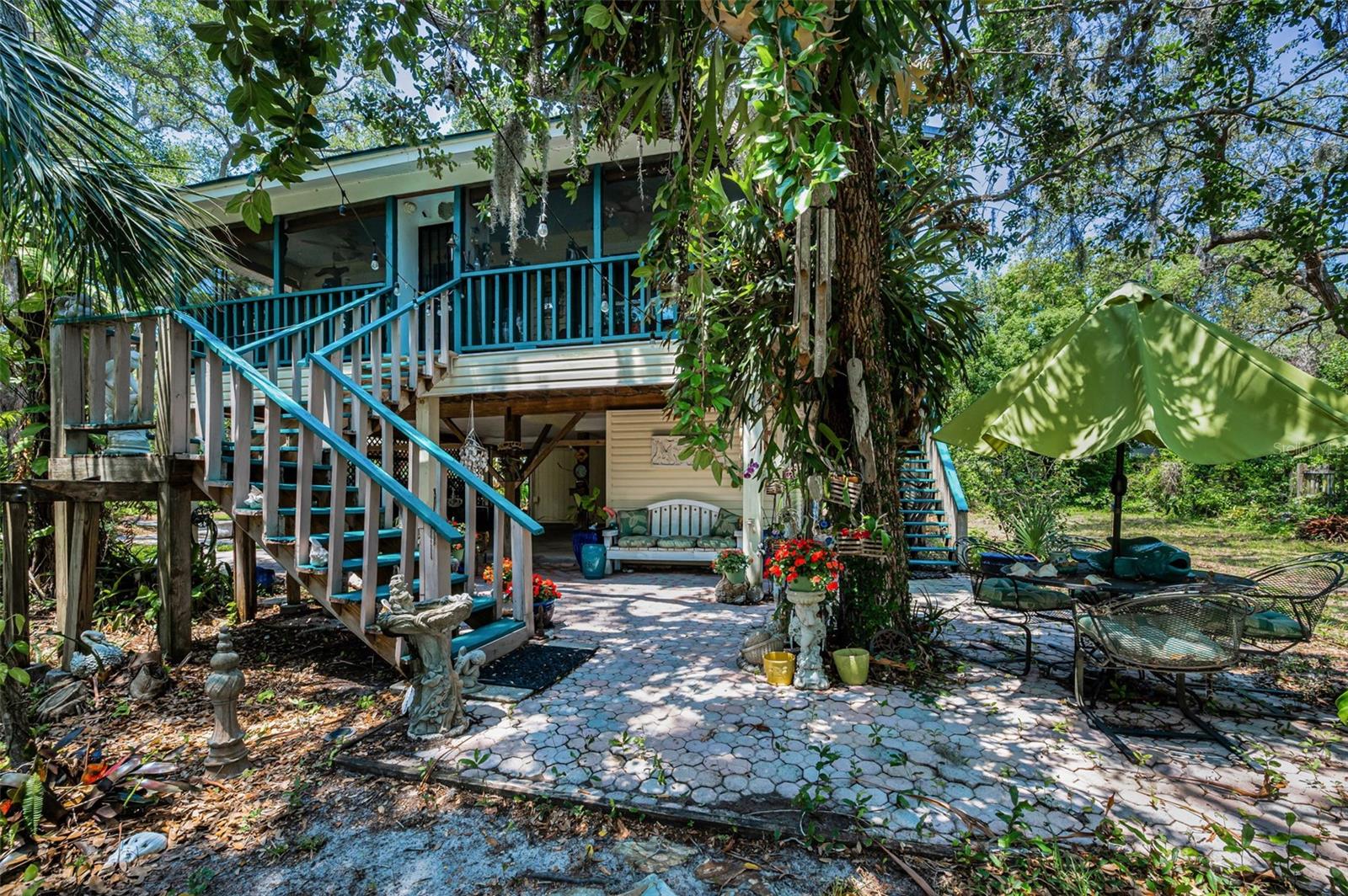Listing photo id 13 for 420 Hanby Street