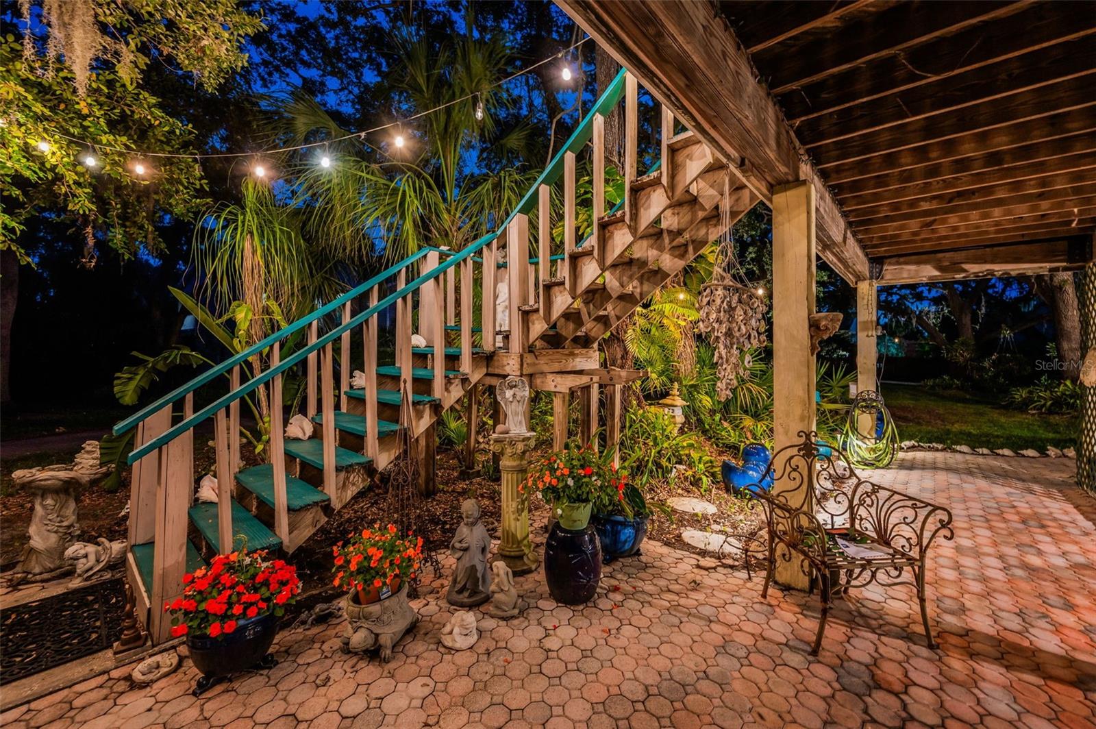 Listing photo id 16 for 420 Hanby Street