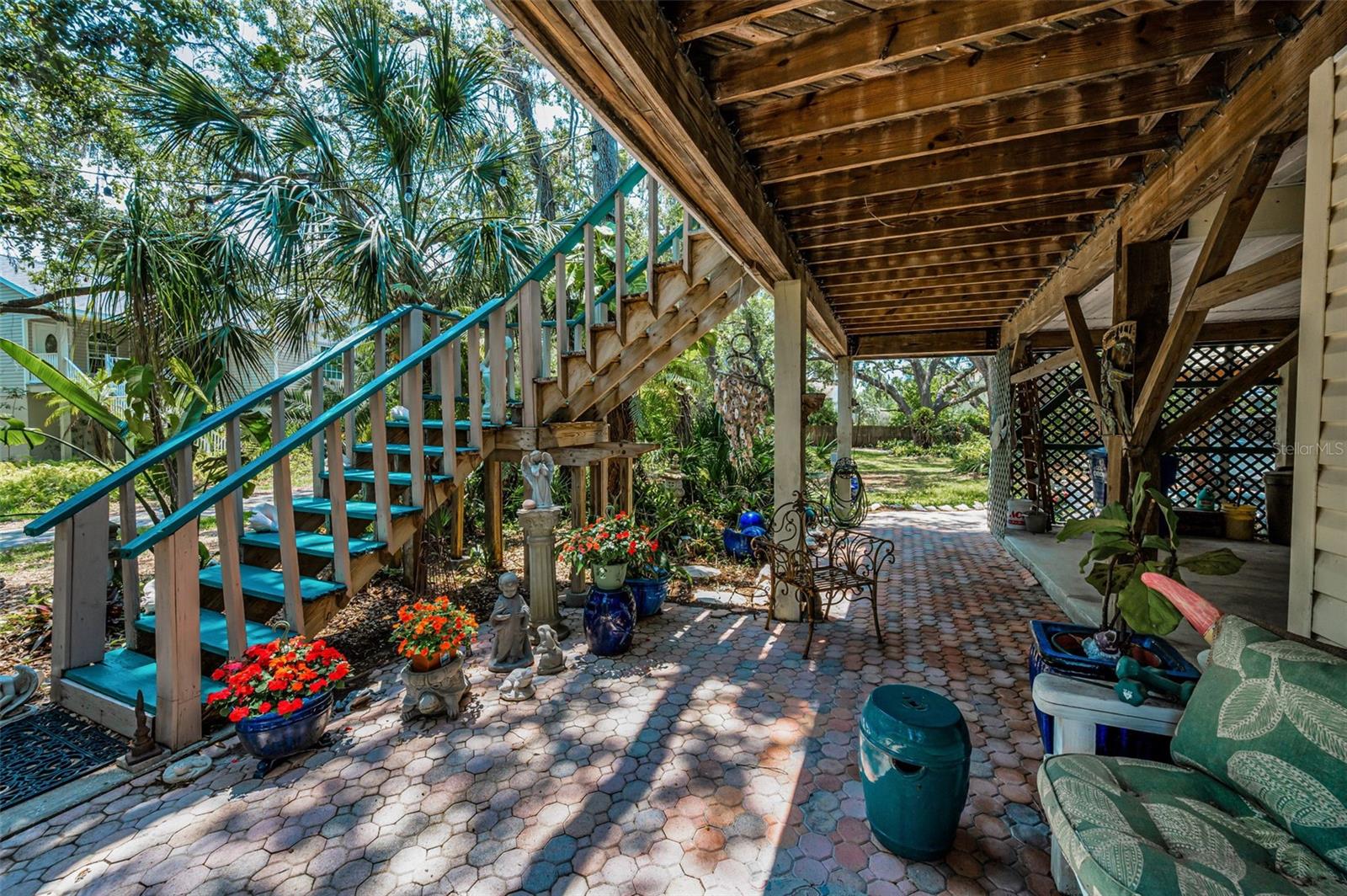 Listing photo id 19 for 420 Hanby Street