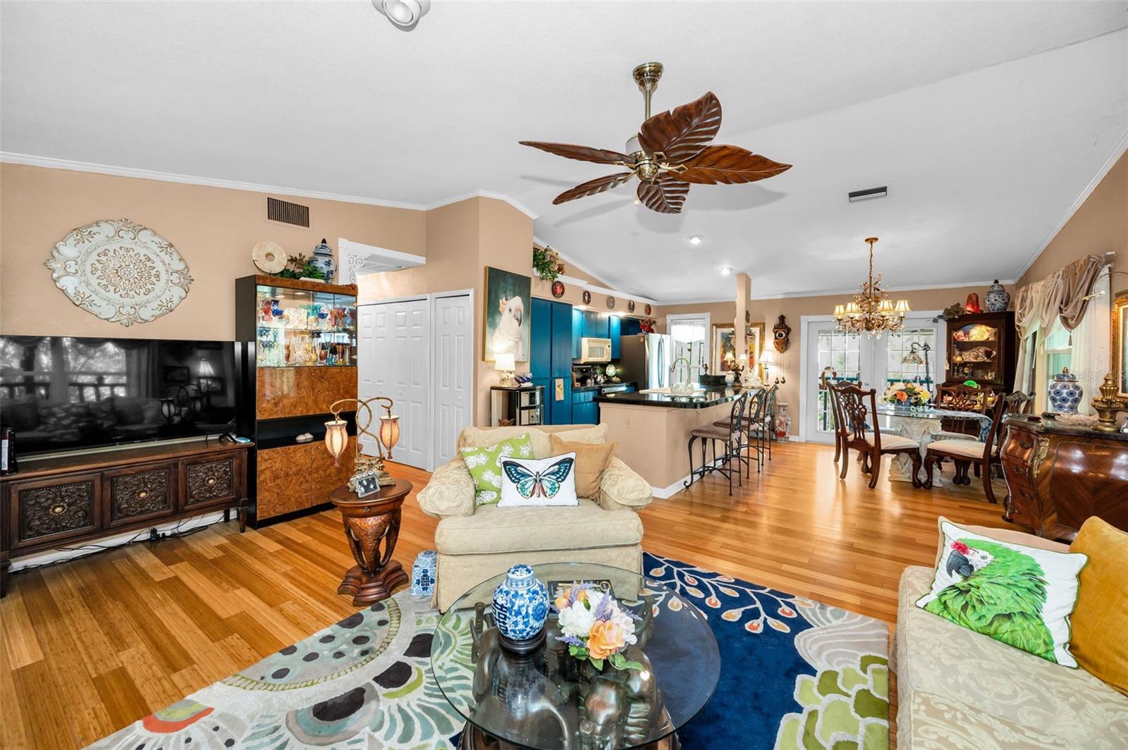 Listing photo id 27 for 420 Hanby Street