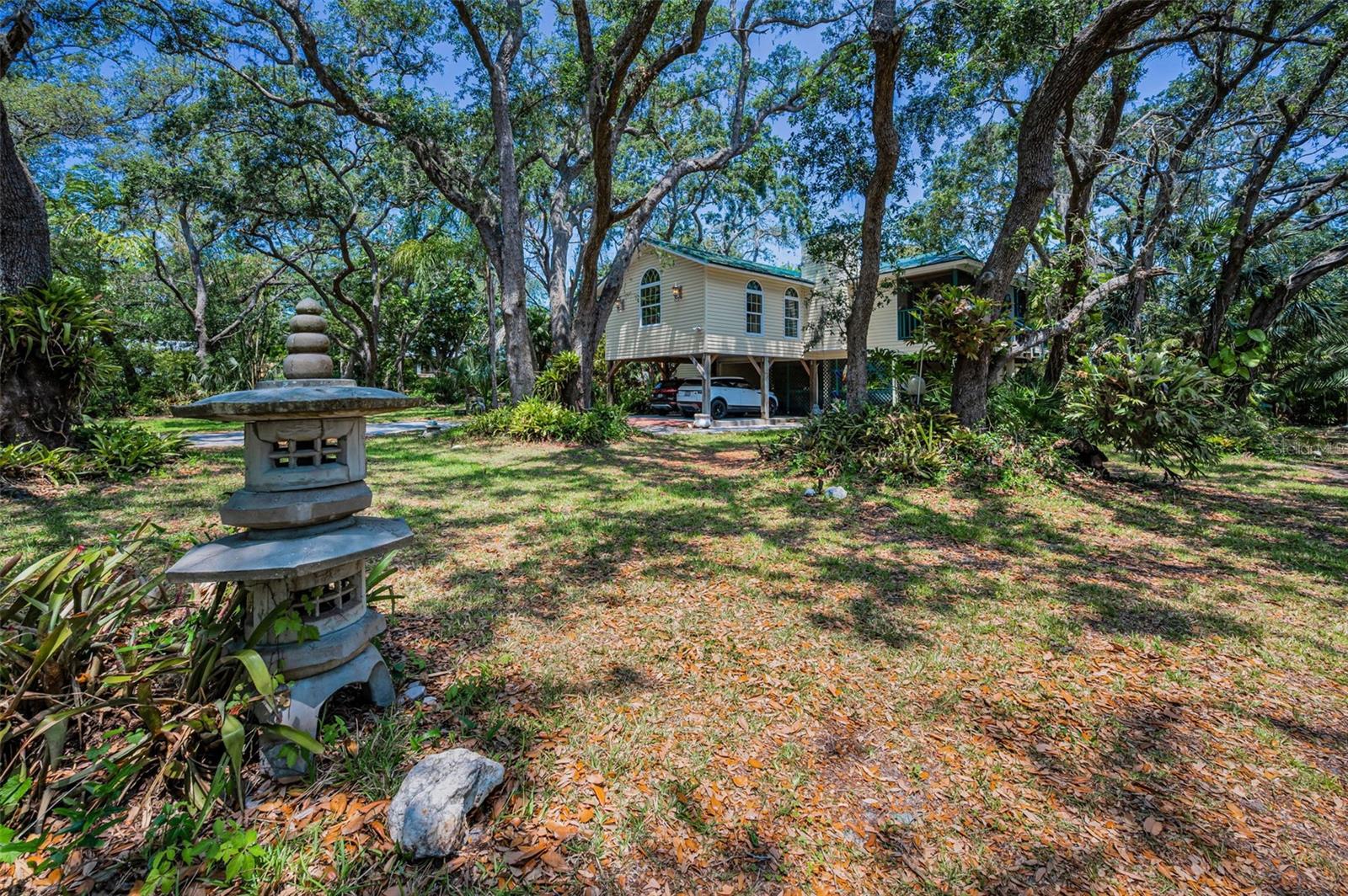 Listing photo id 1 for 420 Hanby Street