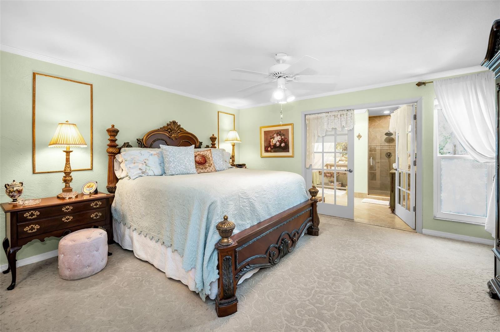 Listing photo id 36 for 420 Hanby Street