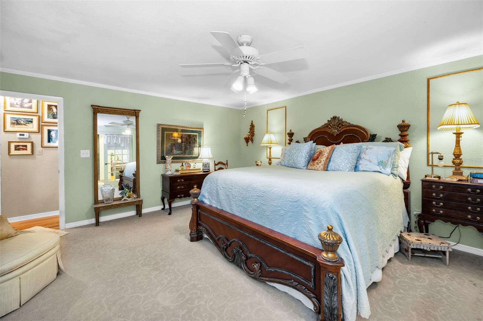 Listing photo id 37 for 420 Hanby Street