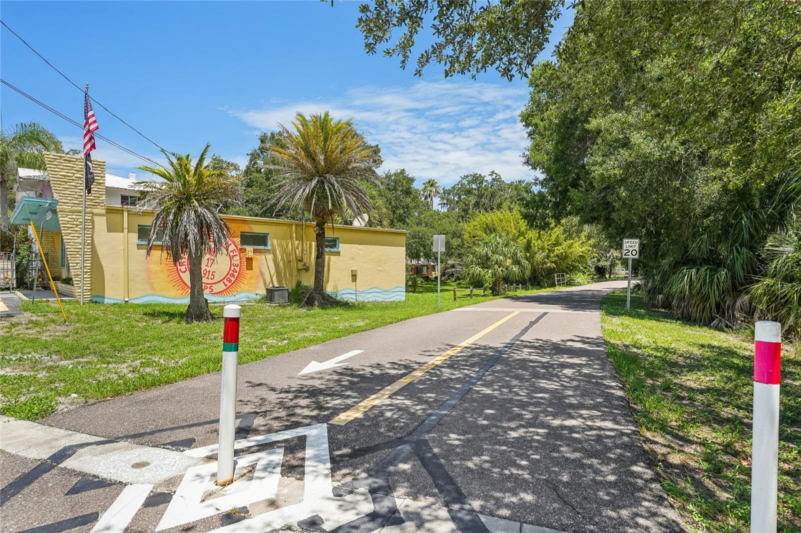 Listing photo id 57 for 420 Hanby Street