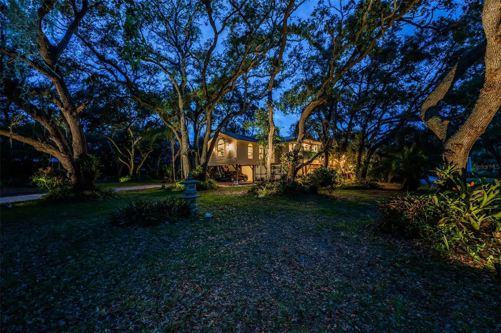 Listing photo id 6 for 420 Hanby Street