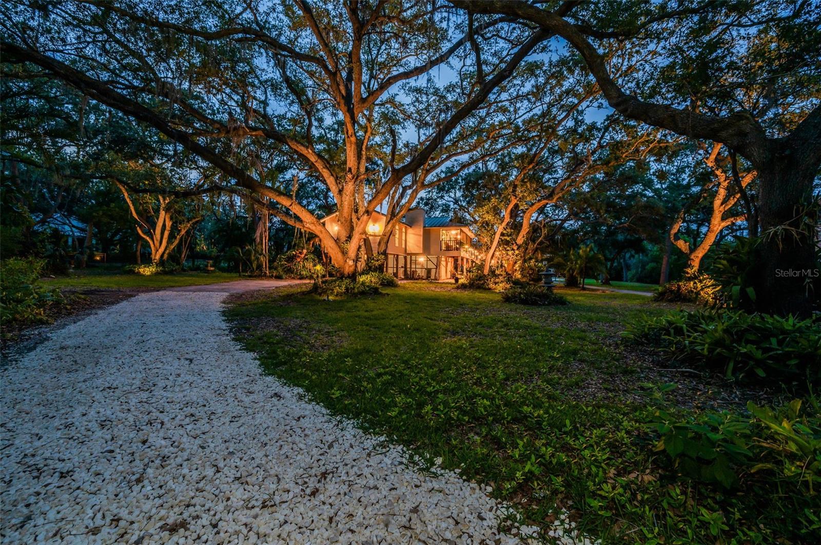 Listing photo id 7 for 420 Hanby Street