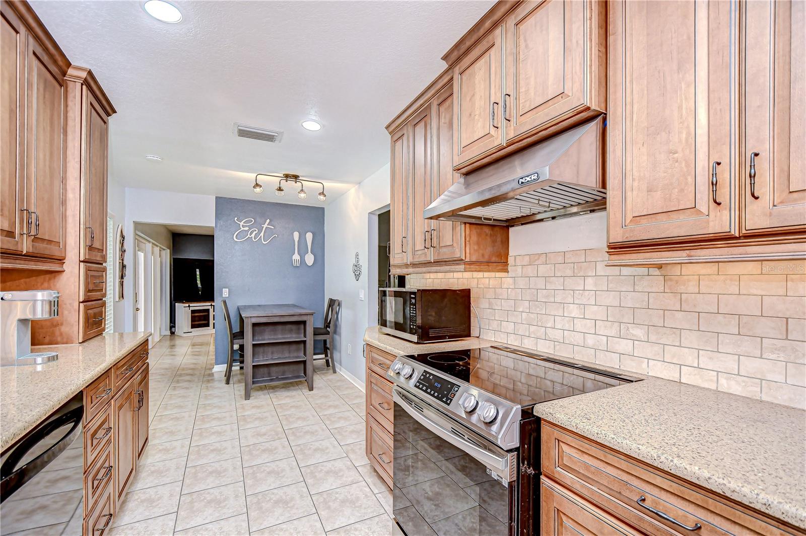 Image 12 of 34 For 2524 Laurelwood Lane