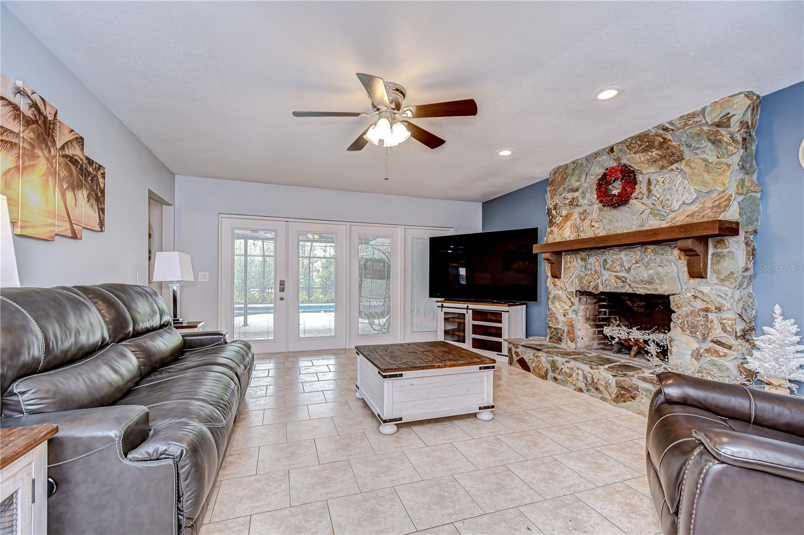 Image 14 of 34 For 2524 Laurelwood Lane
