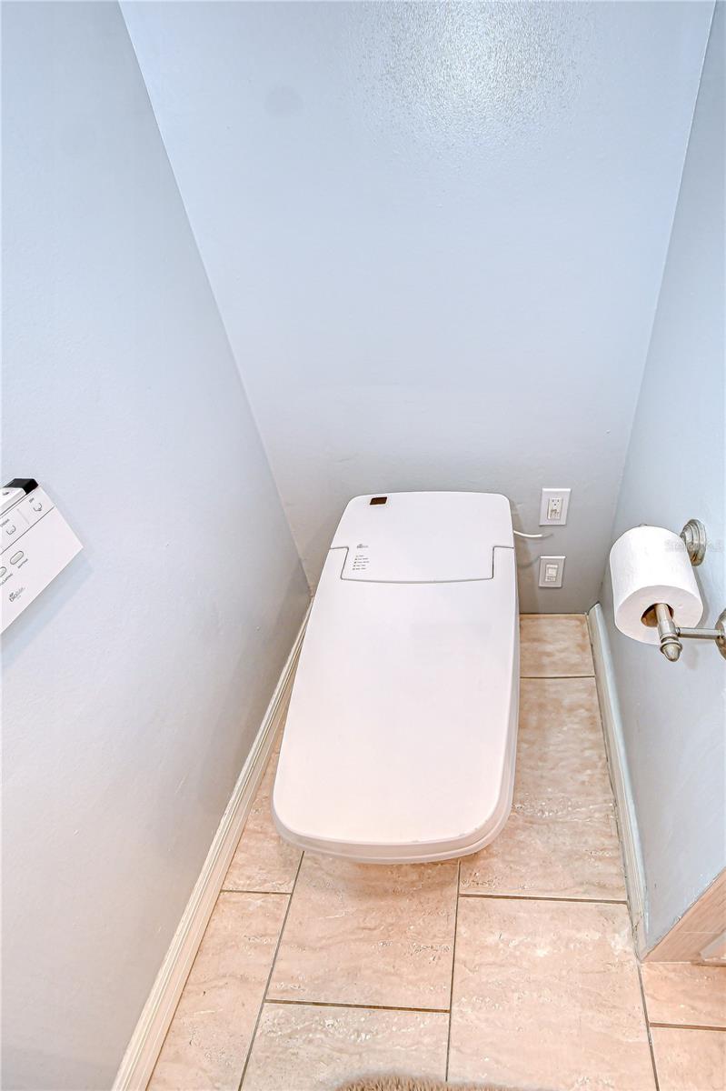 Image 20 of 34 For 2524 Laurelwood Lane