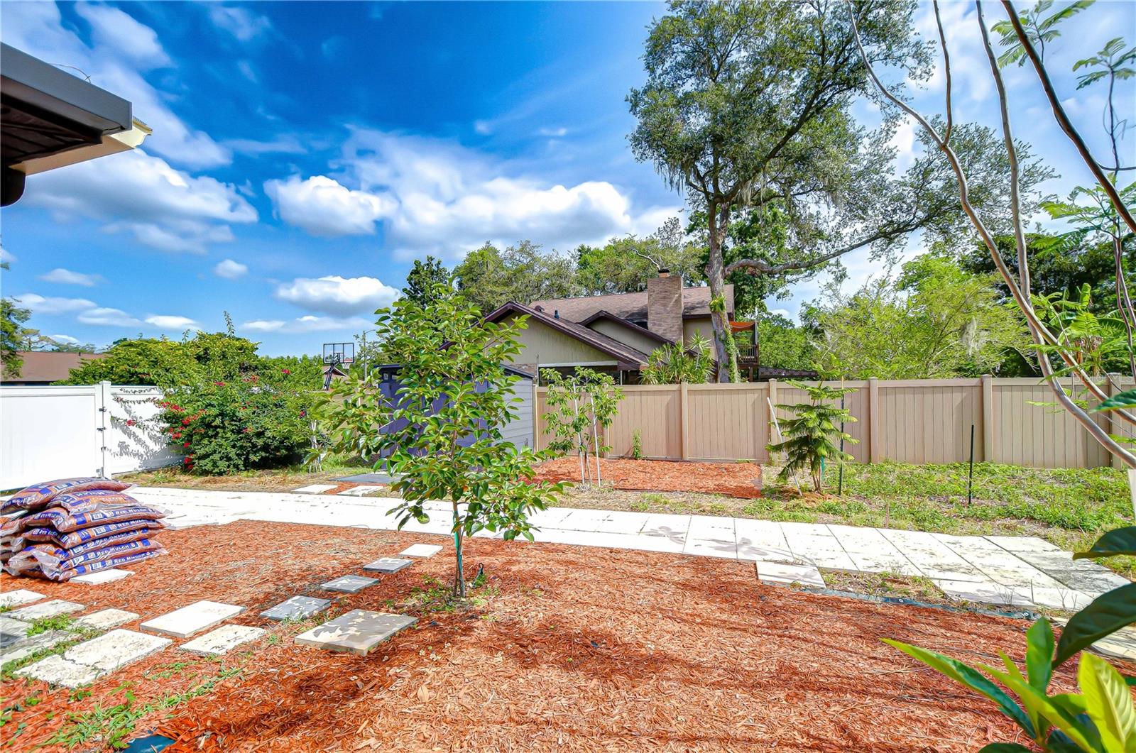 Image 30 of 34 For 2524 Laurelwood Lane