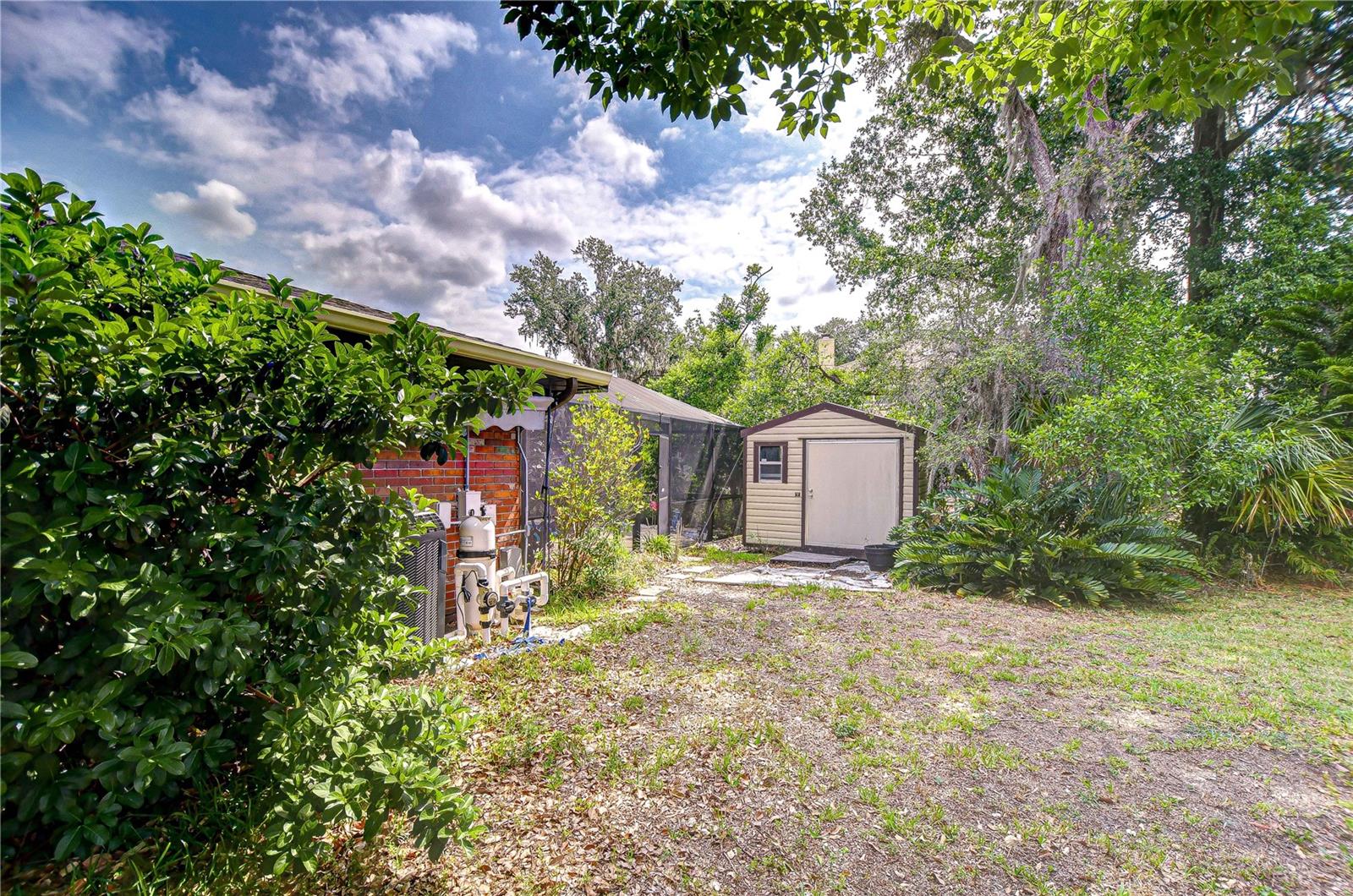 Image 33 of 34 For 2524 Laurelwood Lane