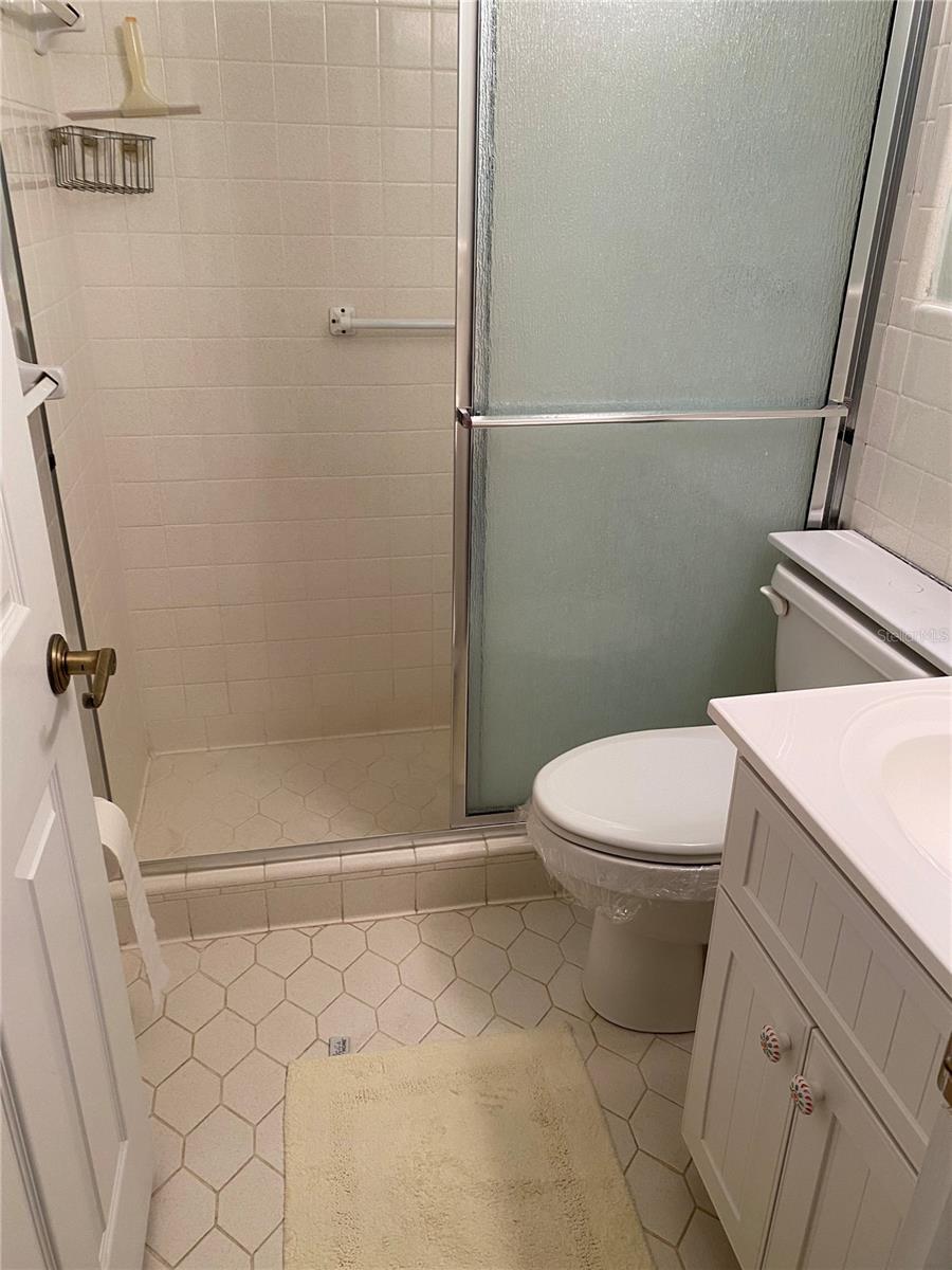 Image 6 of 19 For 8055 112th Street 406