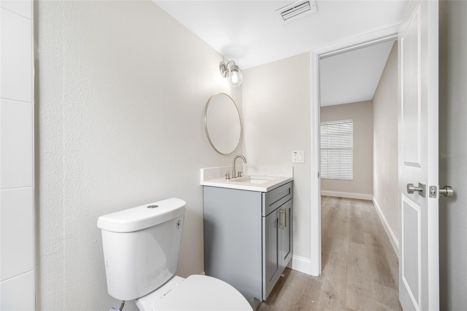 Image 15 of 15 For 155 Davis Boulevard 5