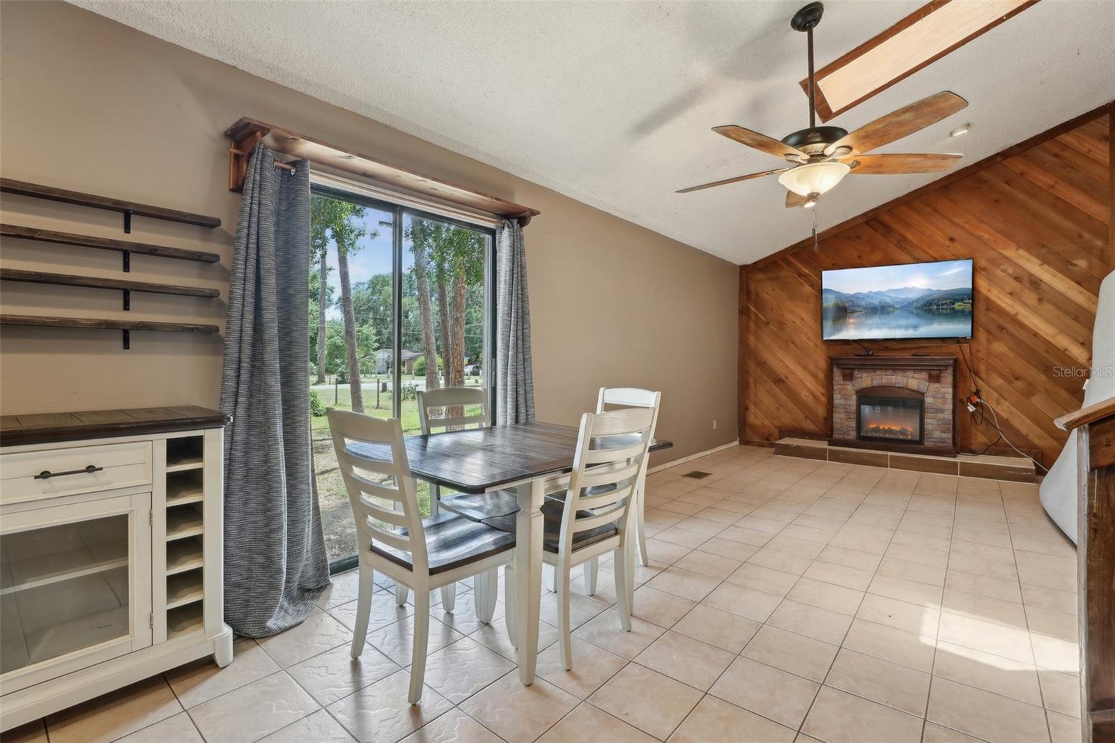 Image 10 of 40 For 3807 Timberlake Road N