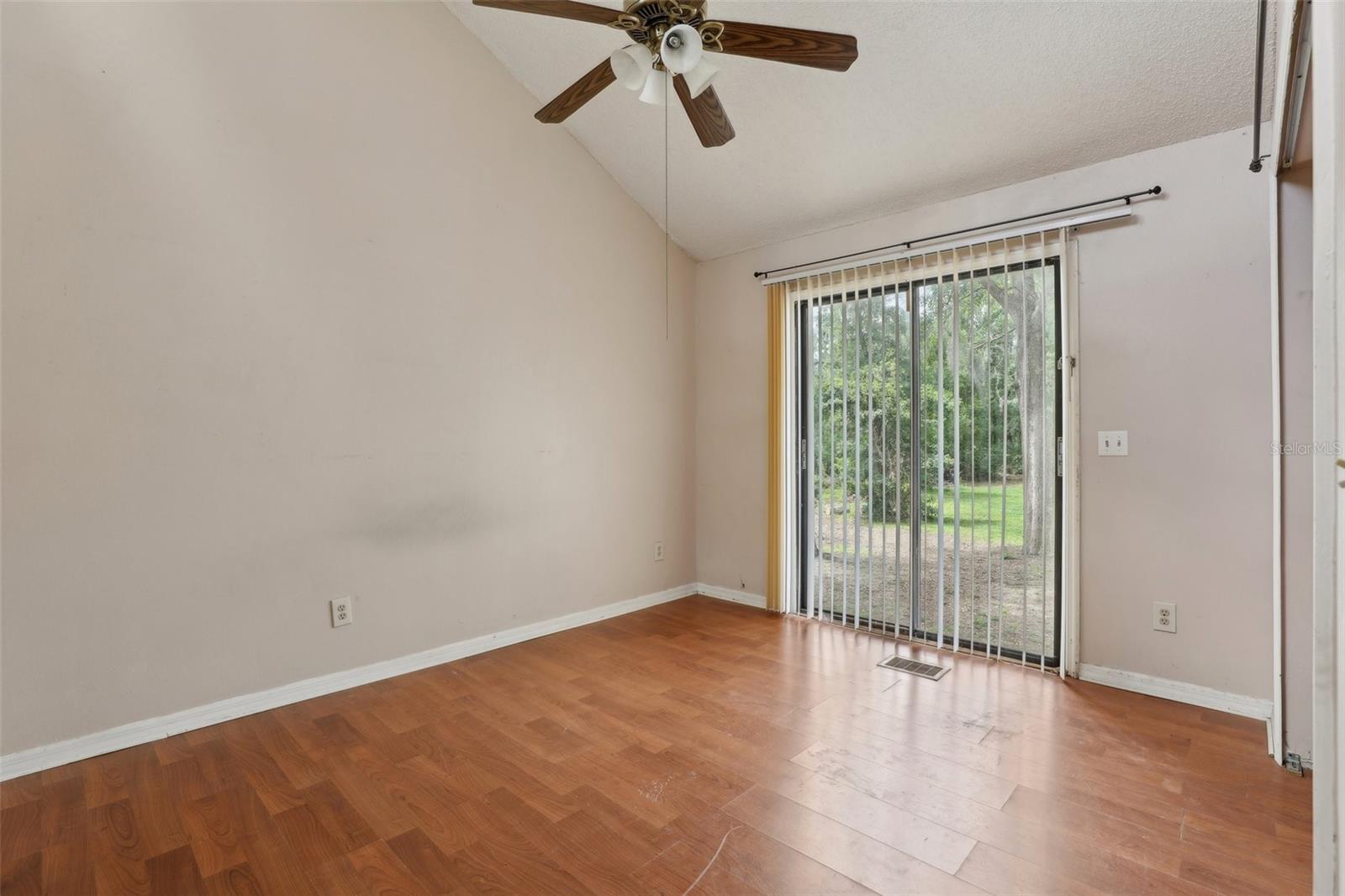 Image 15 of 40 For 3807 Timberlake Road N