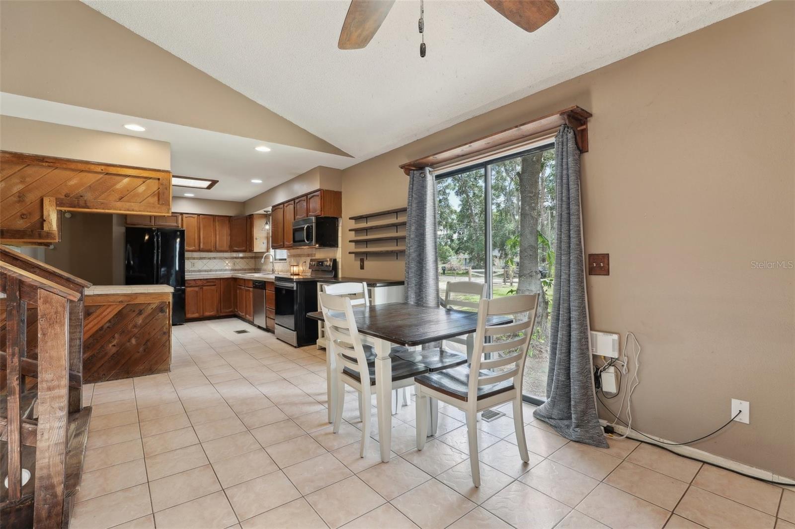 Image 8 of 40 For 3807 Timberlake Road N