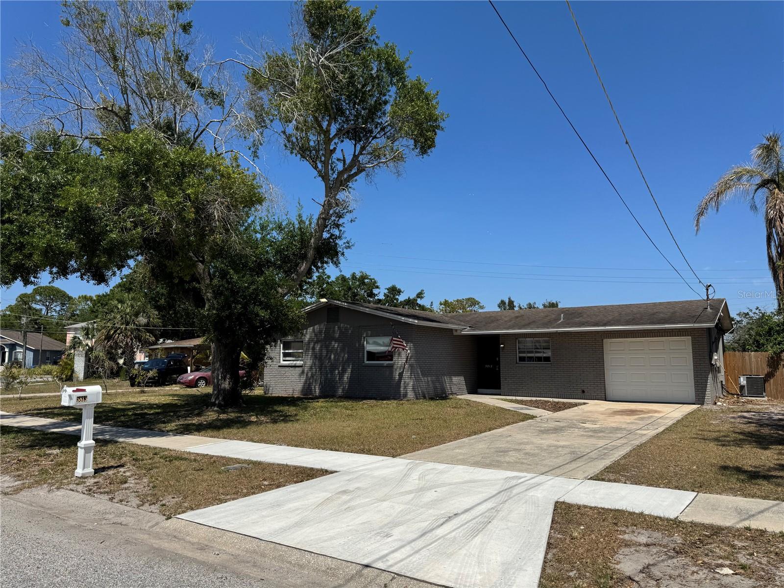 Image 33 of 50 For 5813 Oxford Drive