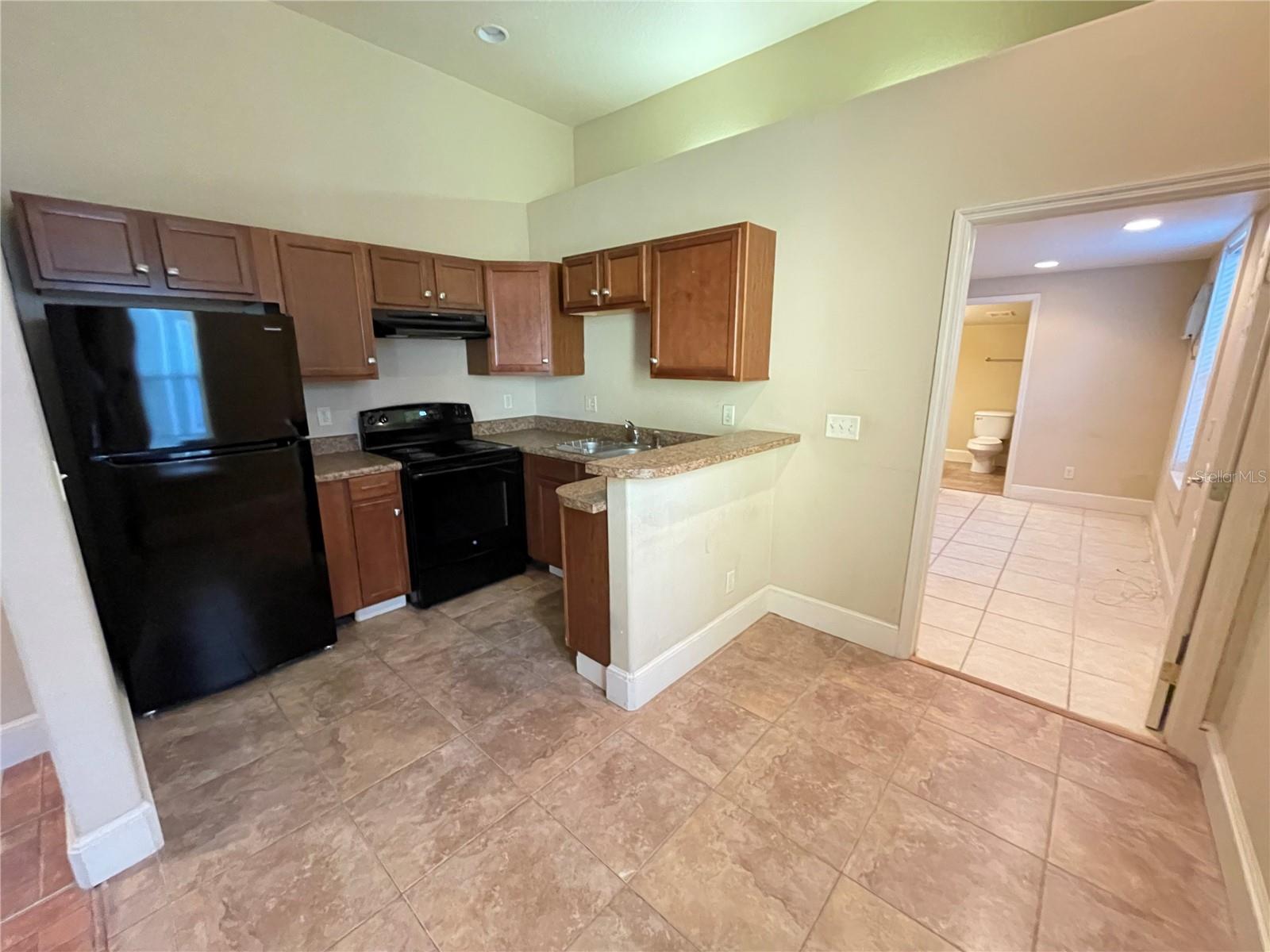 Image 4 of 10 For 739 Dartmoor Street N 739