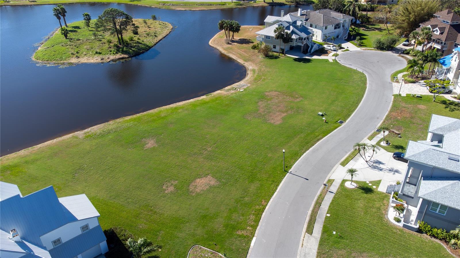 Image 3 of 17 For 85 Sandpiper Pointe Court