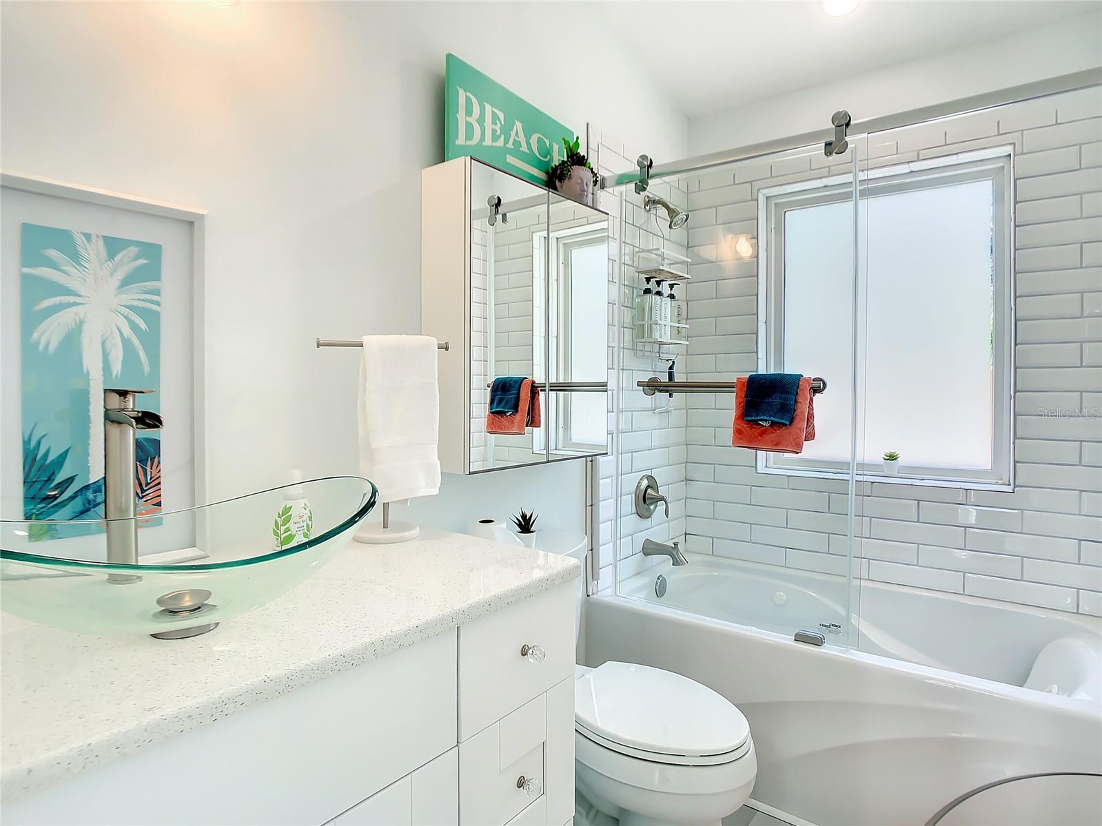 Image 23 of 48 For 5111 28th Avenue N