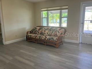 Listing photo id 10 for 7425 Maryland Avenue W