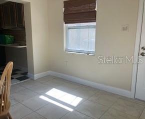 Listing photo id 12 for 7425 Maryland Avenue W