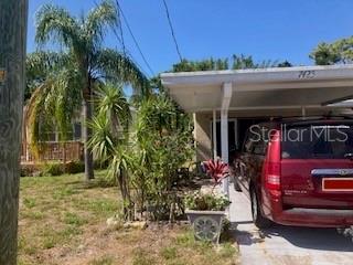 Listing photo id 1 for 7425 Maryland Avenue W