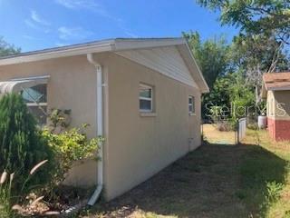 Listing photo id 2 for 7425 Maryland Avenue W