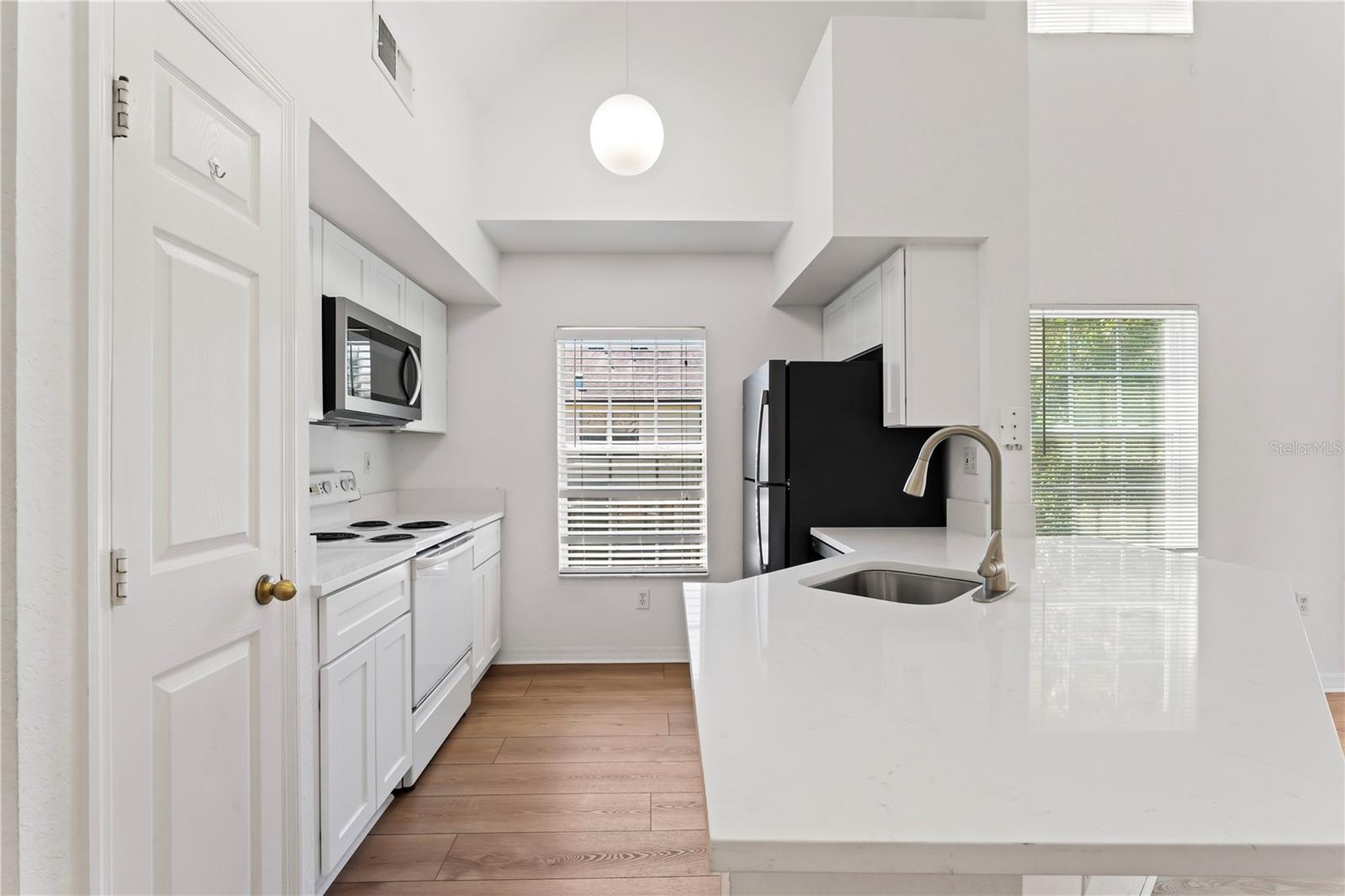 Image 10 of 35 For 10454 White Lake Court 10454