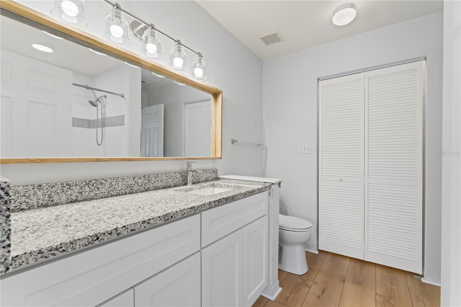 Image 16 of 35 For 10454 White Lake Court 10454