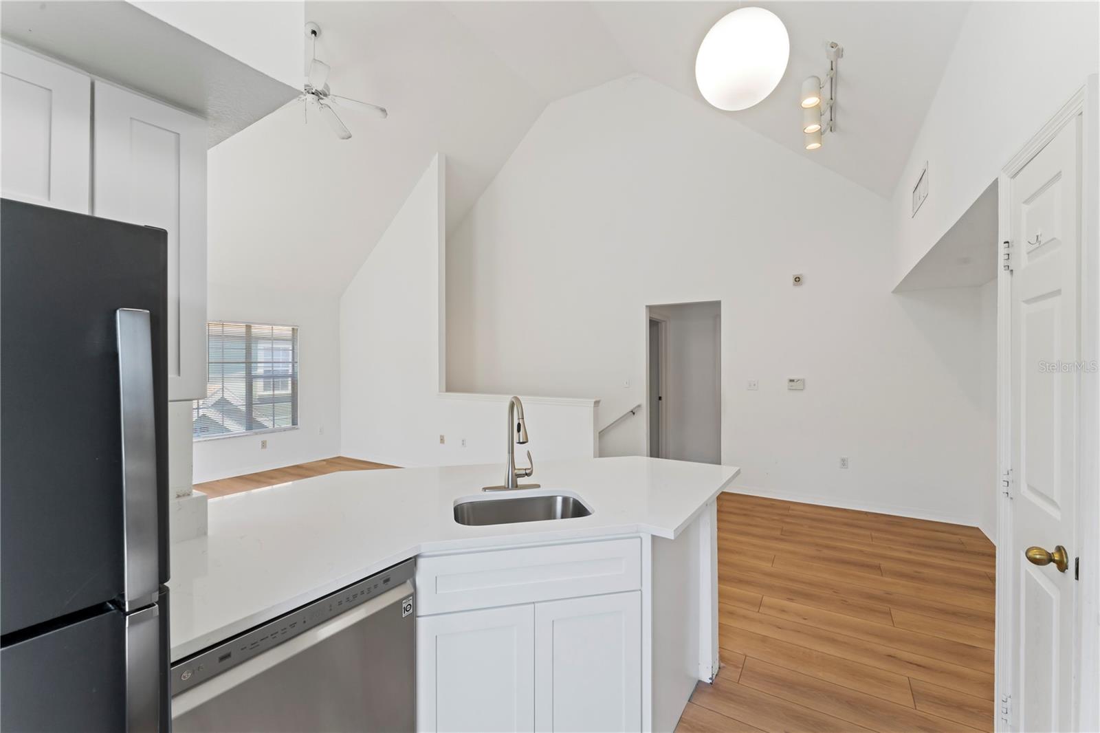 Image 9 of 35 For 10454 White Lake Court 10454