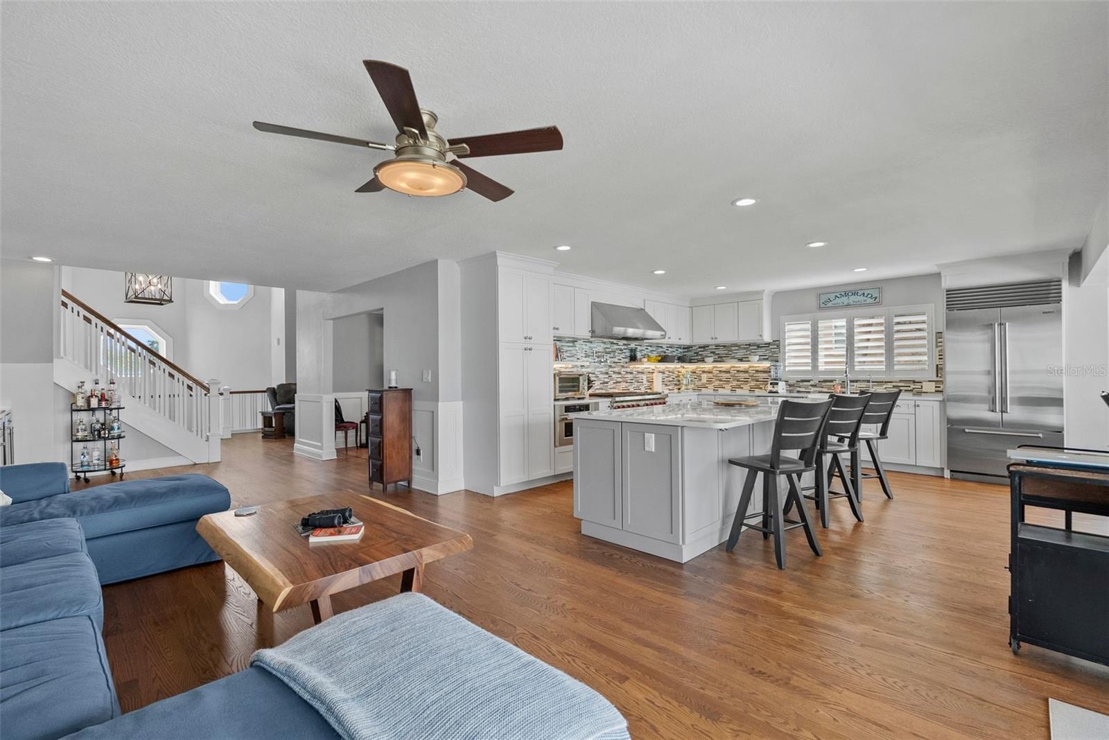 Image 5 of 50 For 297 1st Street W