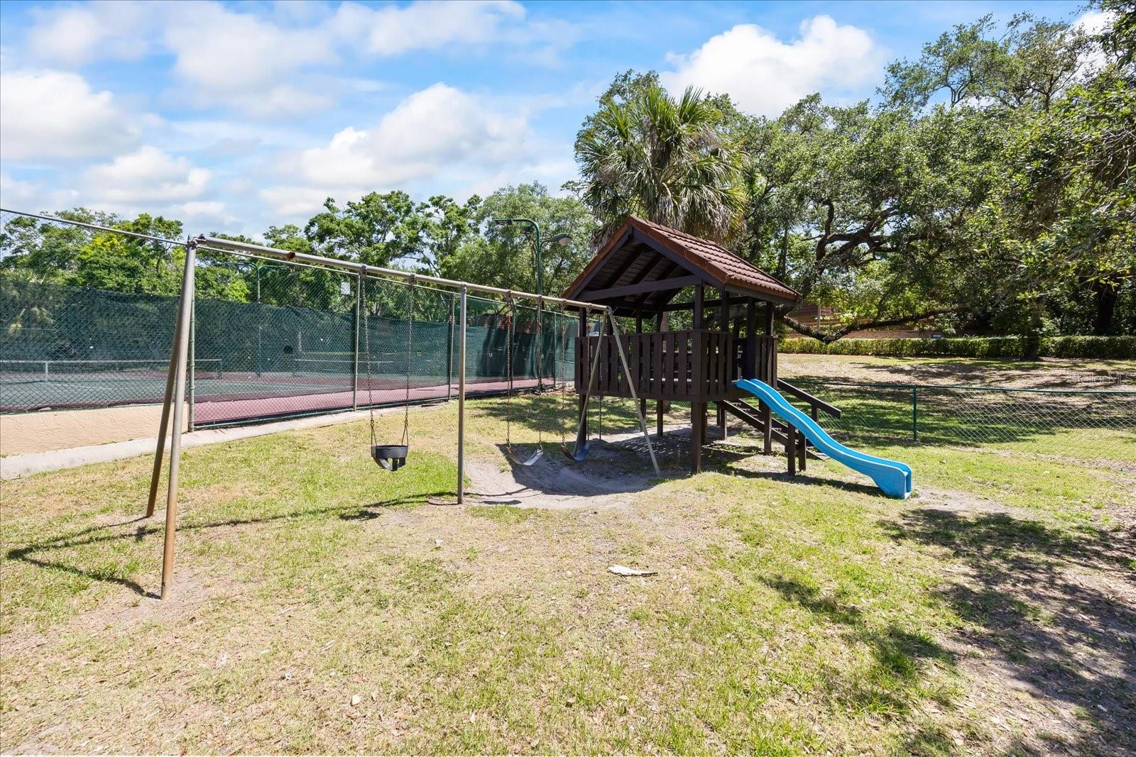 Image 36 of 45 For 2626 2nd Court