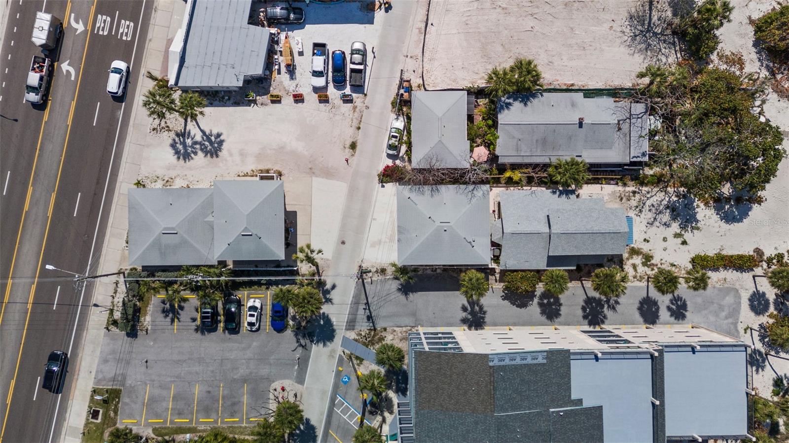 Listing photo id 39 for 13062 Gulf Boulevard