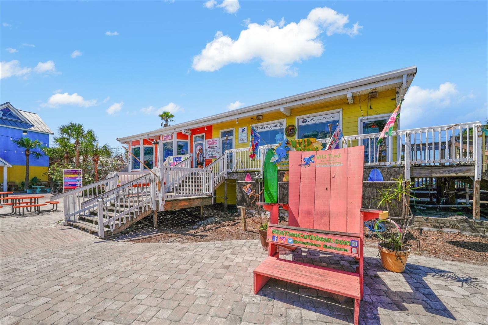 Listing photo id 43 for 13062 Gulf Boulevard